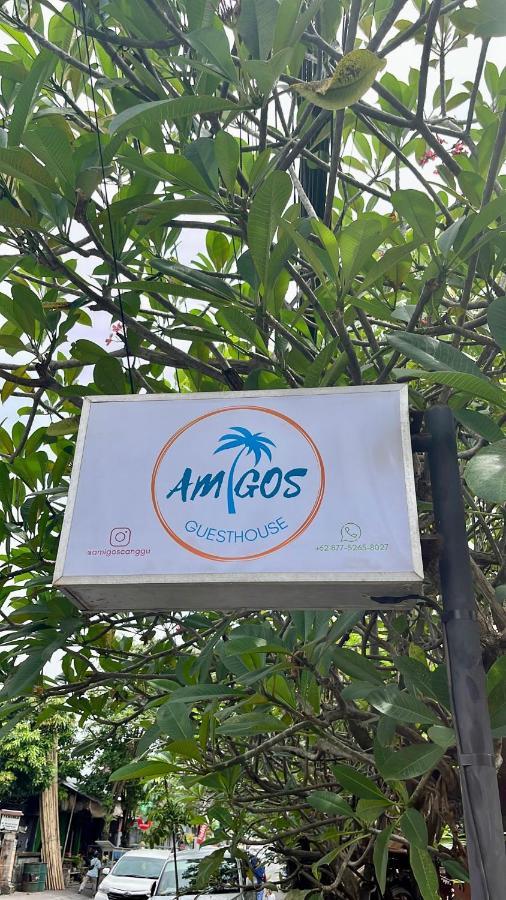 Amigos Guesthouse & Hostel Canggu Esterno foto